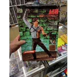 Figurine MARS ATTACKS target earth MODEL KIT DIORAMA SCREAMIN'